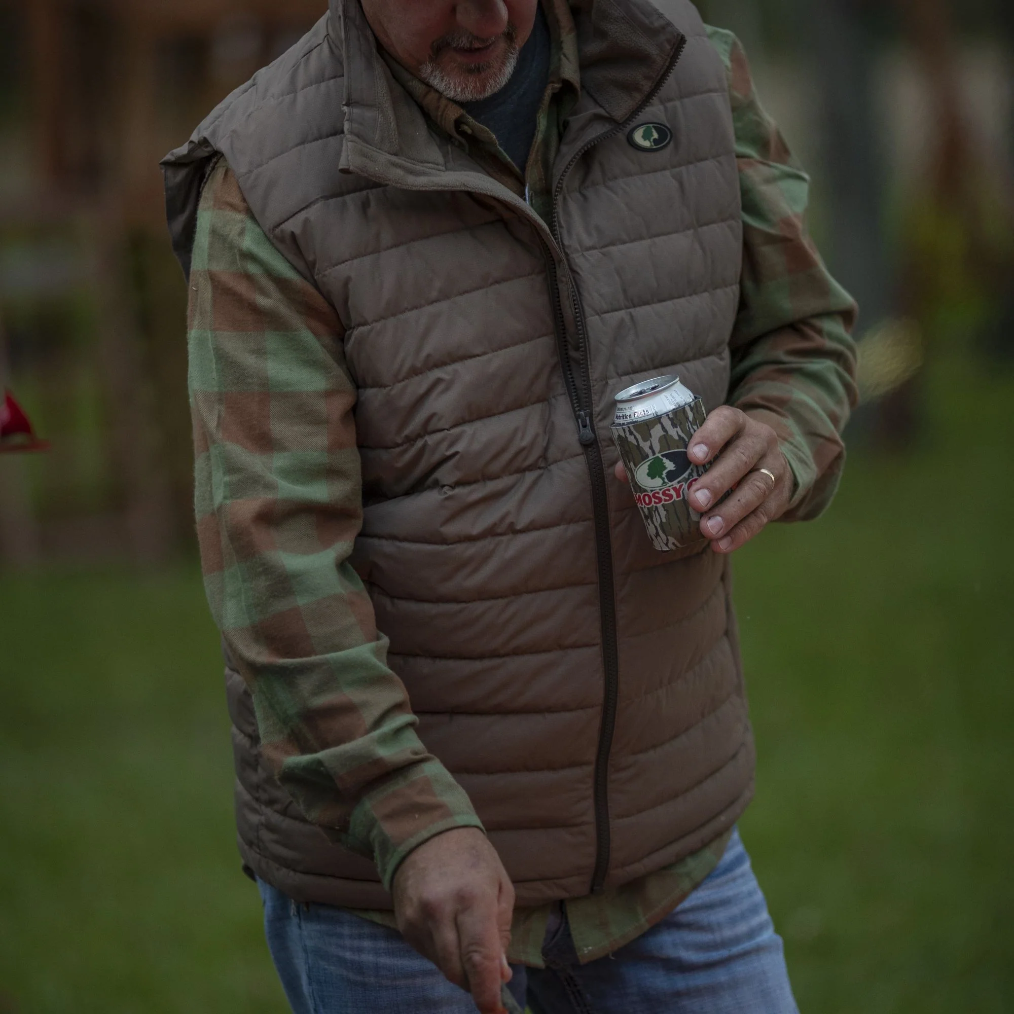 Men's Solid Puffer Vest - Image 3